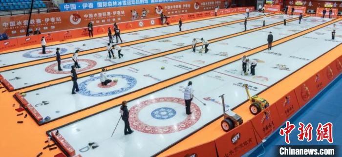 本季中国冰壶联赛伊春站在红松体育馆拉开帷幕