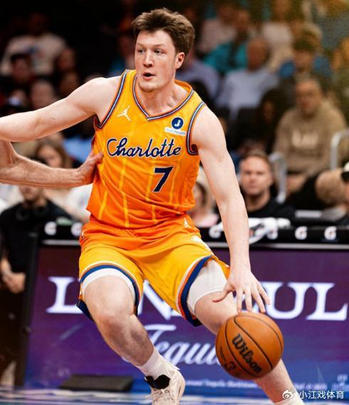 尼克斯客场不敌黄蜂终结七连胜 黄蜂五连胜锁定