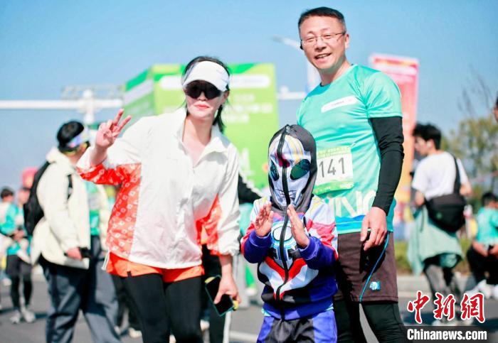 茶马福鼎白茶全民健身走(跑)大赛鸣枪开跑 以赛