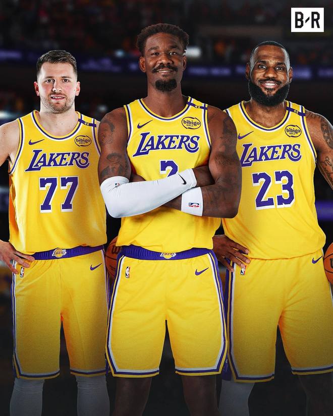 詹姆斯复出助湖人豪取6连胜 艾顿关键表现力挽狂