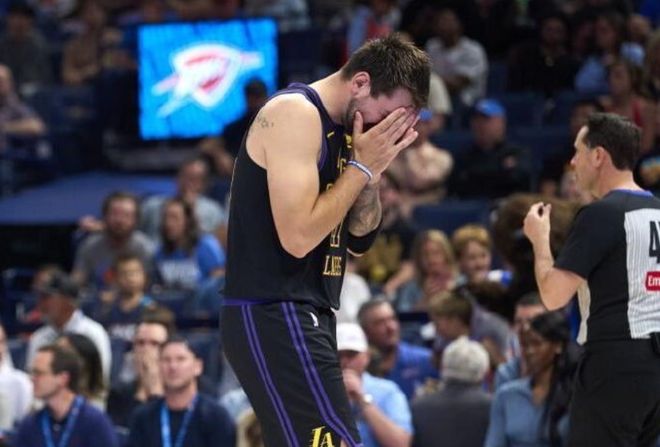 东契奇伤退湖人惨败小牛 弗拉格46分率队取胜