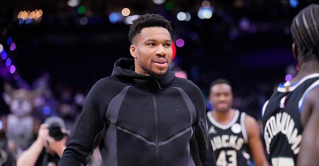 雄鹿三兄弟同队目标达成 现场画面成NBA历史首秀